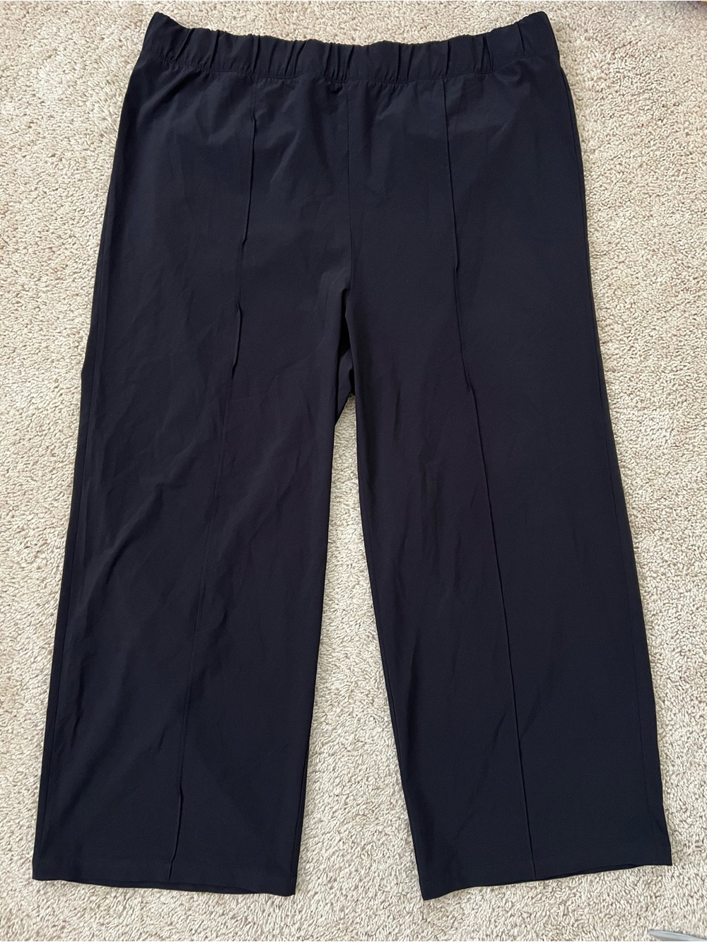 Weekends by Chico's Size 3 Lightweight Black Pants Travel Outdoors Cropped